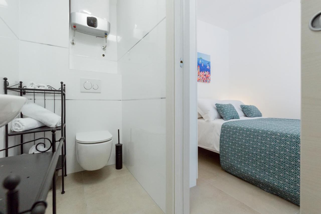 Apartments Ivica 奥米什 外观 照片