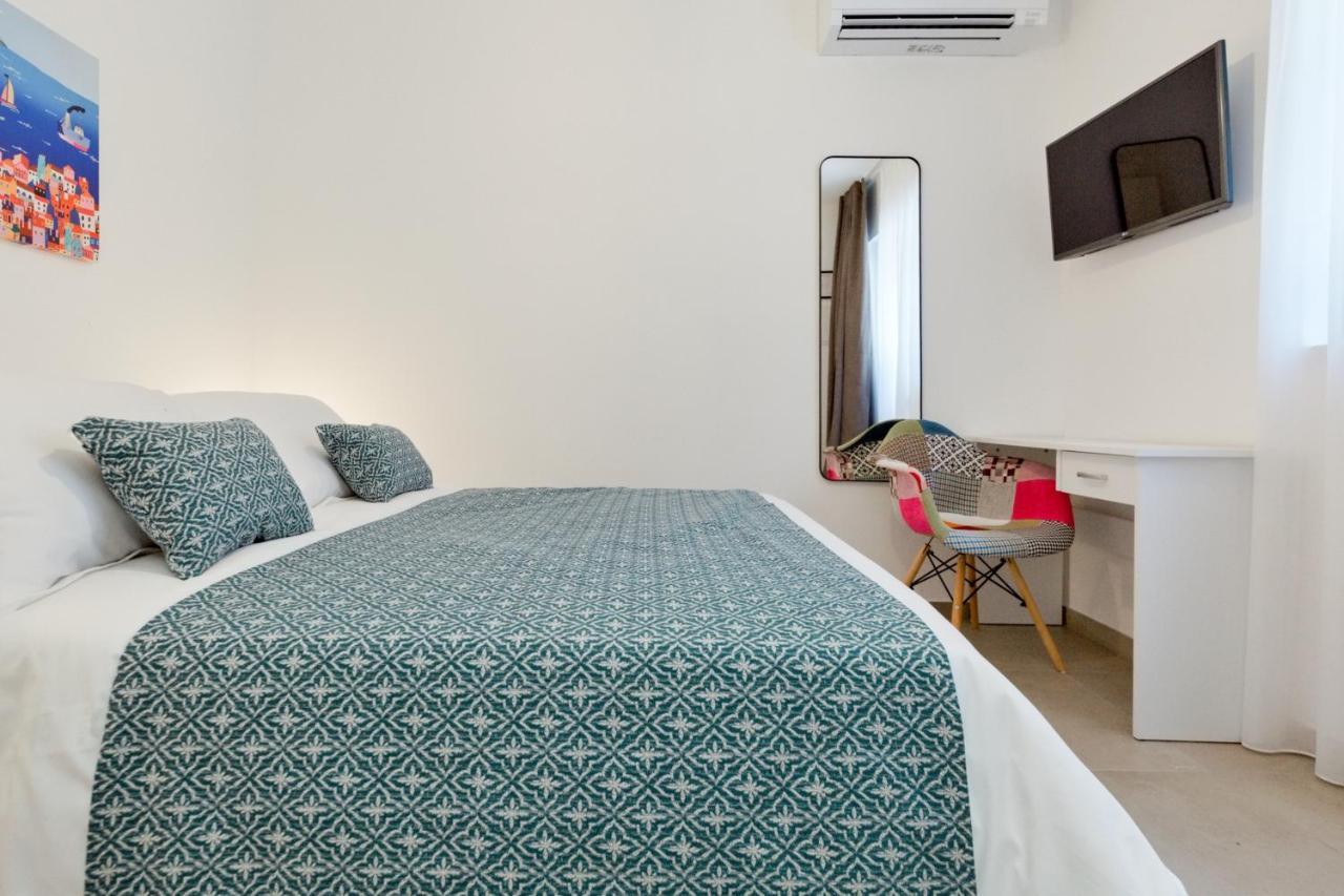 Apartments Ivica 奥米什 外观 照片