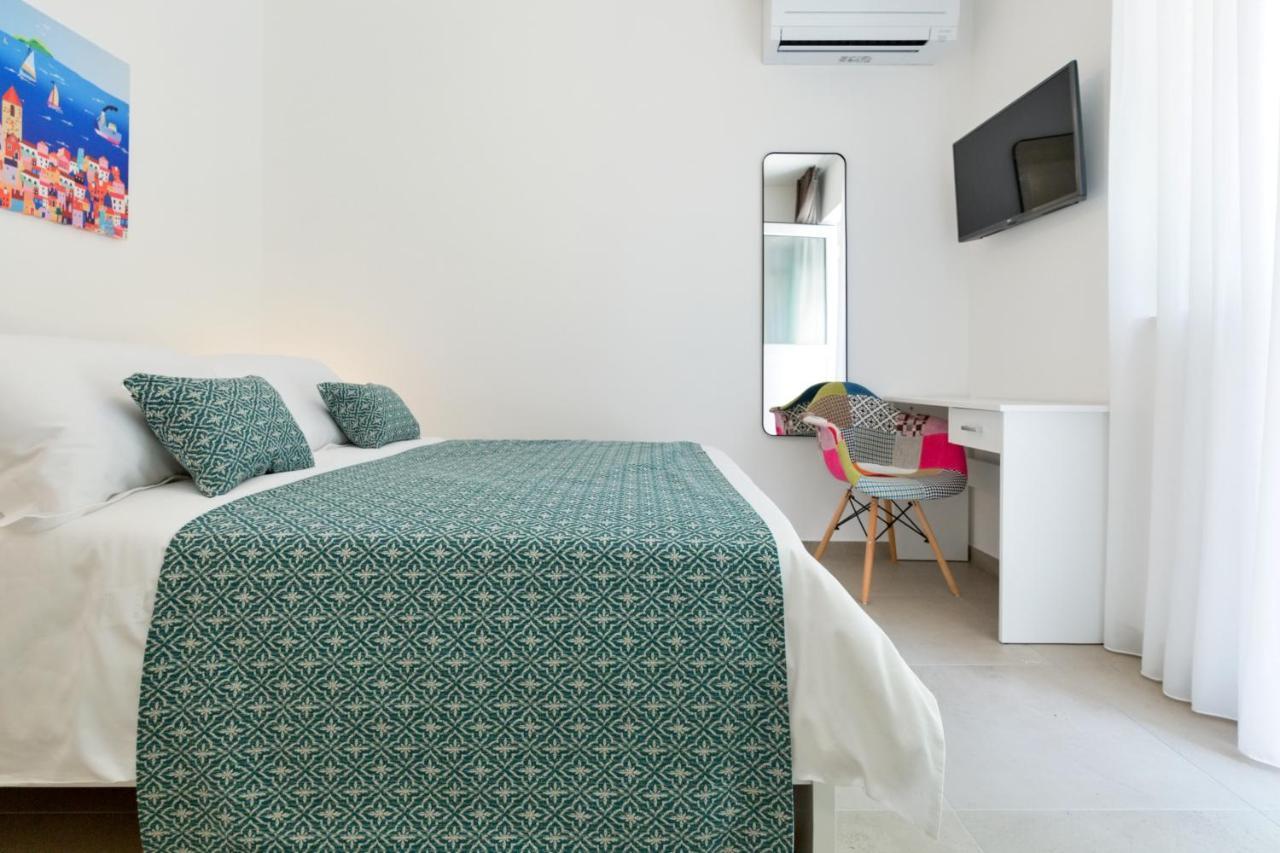 Apartments Ivica 奥米什 外观 照片
